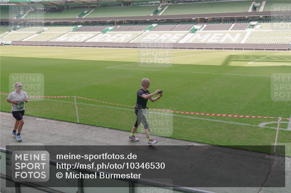 13.09.2026 - 21. swb-Marathon Bremen Michael Burmester http://msf.ph/oto/10346530 13.09.2026 13:35:00 Laufen im Stadion 170, 193, 368, 428, 462, 496, 657, 679, 709, 916, 1026, 1048, 1098, 1280, 1321, 1396, 1444, 1553, 1557, 1560, 1607, 1661, 1703, 1726, 1760, 1772, 1784, 1827, 1965, 1974, 1977, 1992, 1996, 2335, 2338, 2451, 2479, 2511, 2515, 2543, 2578, 2641, 2650, 2735, 2757, 2787, 2789, 2791, 2894, 3090, 3179, 3191, 3345, 3406, 3443, 3472, 3503, 3547, 3555, 3577, 3660, 3708, 3709, 3720, 3801, 3875, 3904, 3911, 3914, 4001, 4014, 4200, 4290, 4500, 4546, 4561, 4880, 4967, 5000, 5151, 5818 meine-sportfotos.de