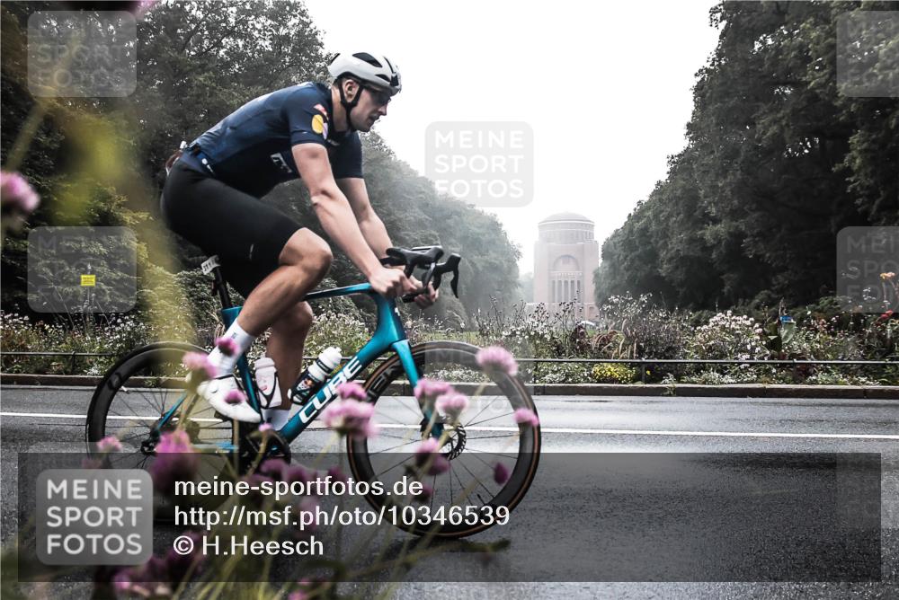 13.09.2026 - Stadtparktriathlon H.Heesch http://msf.ph/oto/10346539 13.09.2026 09:52:01 Radfahren 311, 336 meine-sportfotos.de