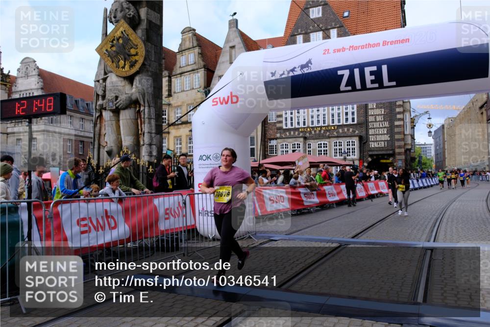 13.09.2026 - 21. swb-Marathon Bremen Tim E. http://msf.ph/oto/10346541 13.09.2026 11:17:04 Ziel 10679, 11456, 11867, 12089, 12158 meine-sportfotos.de
