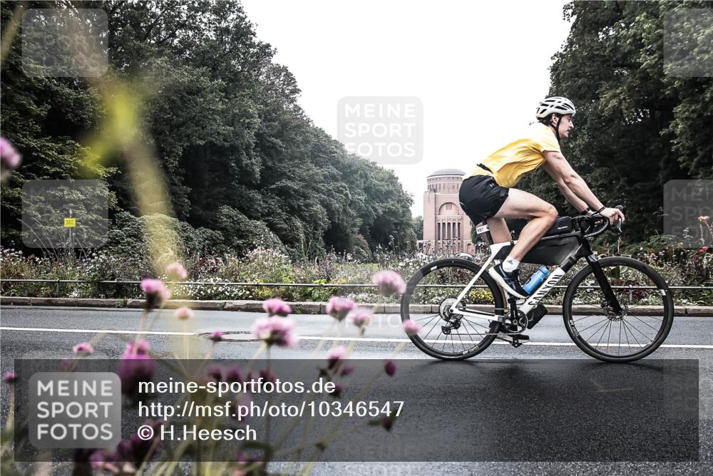13.09.2026 - Stadtparktriathlon H.Heesch http://msf.ph/oto/10346547 13.09.2026 11:05:19 Radfahren 483, 560, 595, 597, 702 meine-sportfotos.de