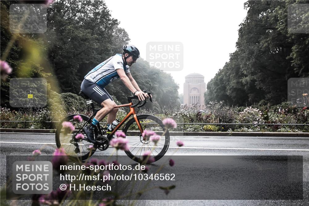 13.09.2026 - Stadtparktriathlon H.Heesch http://msf.ph/oto/10346562 13.09.2026 09:52:34 Radfahren 241, 341 meine-sportfotos.de