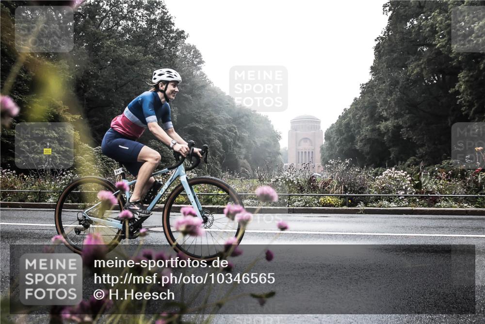 13.09.2026 - Stadtparktriathlon H.Heesch http://msf.ph/oto/10346565 13.09.2026 09:52:36 Radfahren 241, 331, 341 meine-sportfotos.de