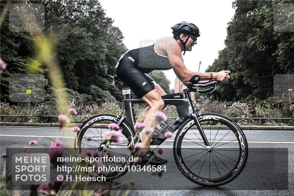 13.09.2026 - Stadtparktriathlon H.Heesch http://msf.ph/oto/10346584 13.09.2026 11:05:31 Radfahren 361, 523, 635, 644 meine-sportfotos.de
