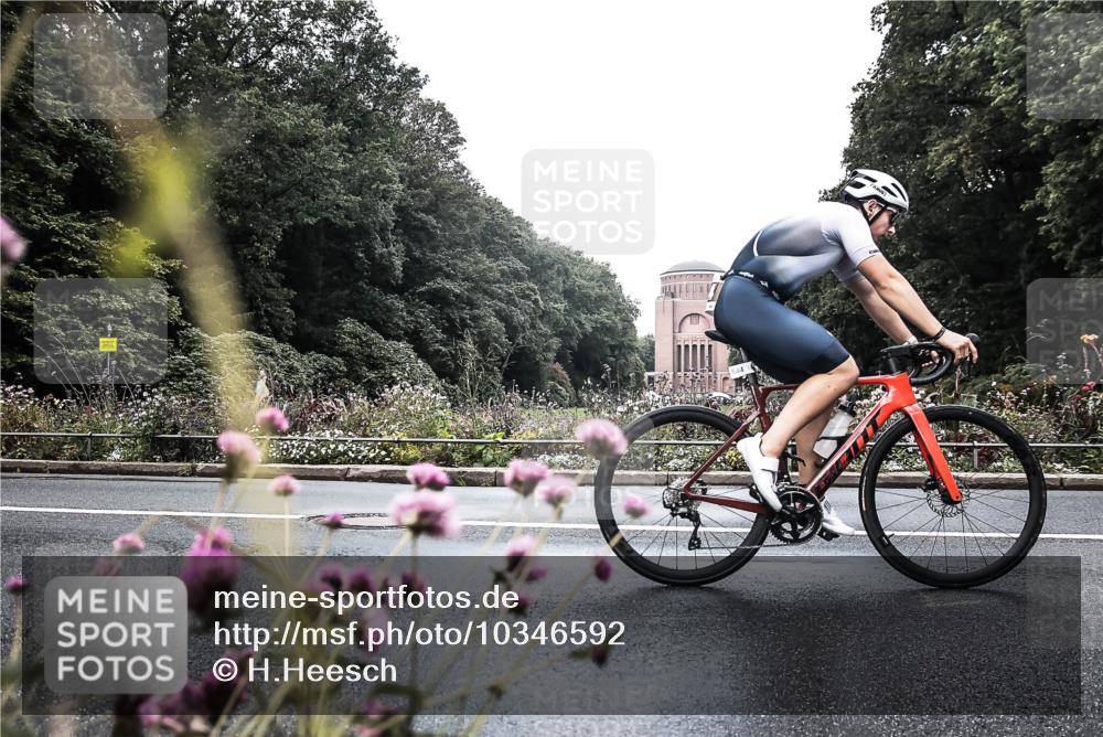 13.09.2026 - Stadtparktriathlon H.Heesch http://msf.ph/oto/10346592 13.09.2026 11:05:31 Radfahren 361, 523, 635, 644 meine-sportfotos.de