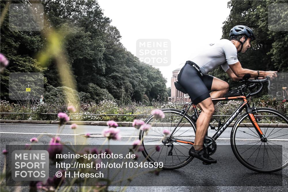 13.09.2026 - Stadtparktriathlon H.Heesch http://msf.ph/oto/10346599 13.09.2026 11:05:38 Radfahren 499, 505, 541, 554 meine-sportfotos.de