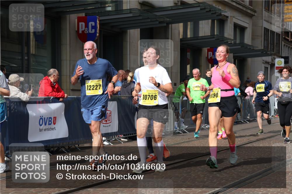 13.09.2026 - 21. swb-Marathon Bremen Strokosch-Dieckow http://msf.ph/oto/10346603 13.09.2026 11:10:15 Ziel 10002, 10169, 10247, 10361, 10362, 10422, 10706, 10719, 10768, 10791, 10890, 11047, 11080, 11283, 11298, 11300, 11309, 11327, 11382, 11583, 11736, 11846, 11957, 11982, 12183, 12227, 12454, 12550, 10299, 10362, 10435, 10751, 10963, 11119, 11382, 11441, 11725, 11732, 11933, 12117, 12207, 12293 meine-sportfotos.de