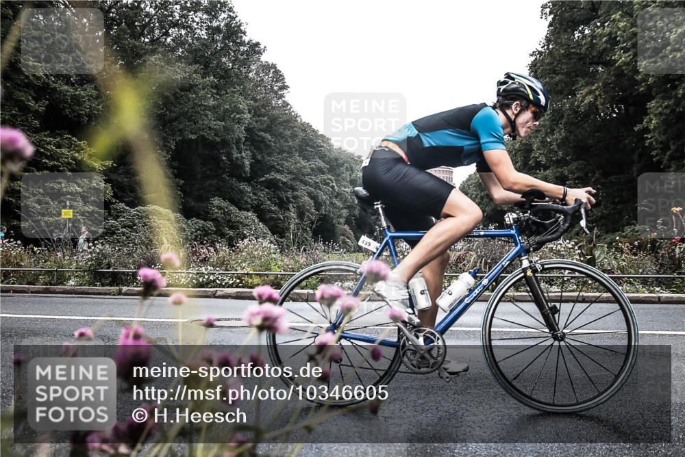 13.09.2026 - Stadtparktriathlon H.Heesch http://msf.ph/oto/10346605 13.09.2026 11:05:39 Radfahren 370, 499, 505, 541, 554 meine-sportfotos.de