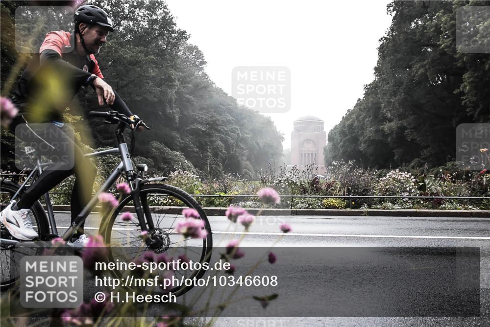 13.09.2026 - Stadtparktriathlon H.Heesch http://msf.ph/oto/10346608 13.09.2026 09:53:06 Radfahren 244, 286 meine-sportfotos.de