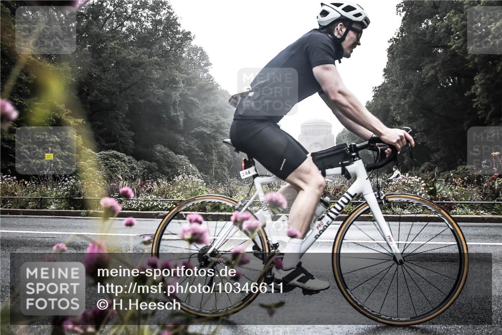 13.09.2026 - Stadtparktriathlon H.Heesch http://msf.ph/oto/10346611 13.09.2026 09:53:08 Radfahren 244, 286 meine-sportfotos.de