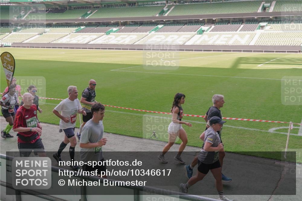 13.09.2026 - 21. swb-Marathon Bremen Michael Burmester http://msf.ph/oto/10346617 13.09.2026 13:35:16 Laufen im Stadion 170, 193, 368, 462, 496, 657, 679, 709, 916, 1026, 1048, 1280, 1321, 1396, 1432, 1444, 1553, 1560, 1607, 1703, 1726, 1772, 1784, 1827, 1965, 1974, 1977, 1992, 1996, 2335, 2338, 2451, 2511, 2543, 2578, 2641, 2650, 2735, 2789, 2791, 2894, 2933, 3090, 3179, 3191, 3345, 3406, 3472, 3547, 3555, 3588, 3660, 3708, 3709, 3720, 3801, 3904, 3914, 4001, 4014, 4200, 4290, 4500, 4546, 4561, 4880, 4967, 5000, 5151, 5818 meine-sportfotos.de