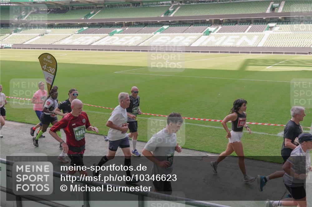 13.09.2026 - 21. swb-Marathon Bremen Michael Burmester http://msf.ph/oto/10346623 13.09.2026 13:35:16 Laufen im Stadion 170, 193, 368, 462, 496, 657, 679, 709, 916, 1026, 1048, 1280, 1321, 1396, 1432, 1444, 1553, 1560, 1607, 1703, 1726, 1772, 1784, 1827, 1965, 1974, 1977, 1992, 1996, 2335, 2338, 2451, 2511, 2543, 2578, 2641, 2650, 2735, 2789, 2791, 2894, 2933, 3090, 3179, 3191, 3345, 3406, 3472, 3547, 3555, 3588, 3660, 3708, 3709, 3720, 3801, 3904, 3914, 4001, 4014, 4200, 4290, 4500, 4546, 4561, 4880, 4967, 5000, 5151, 5818 meine-sportfotos.de