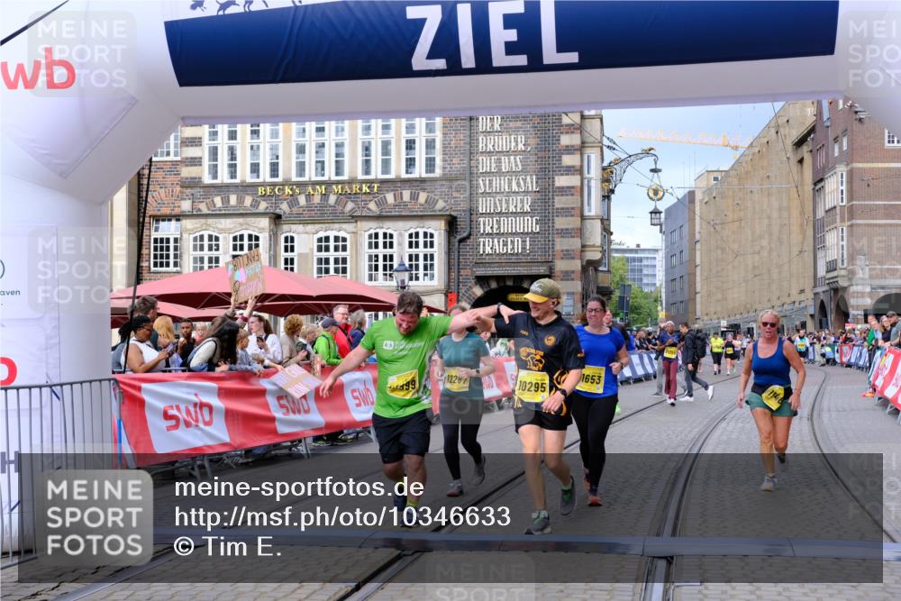 13.09.2026 - 21. swb-Marathon Bremen Tim E. http://msf.ph/oto/10346633 13.09.2026 11:17:16 Ziel 10295, 10335, 10999, 11355, 11456, 11461, 11653, 11867, 12089, 12287 meine-sportfotos.de