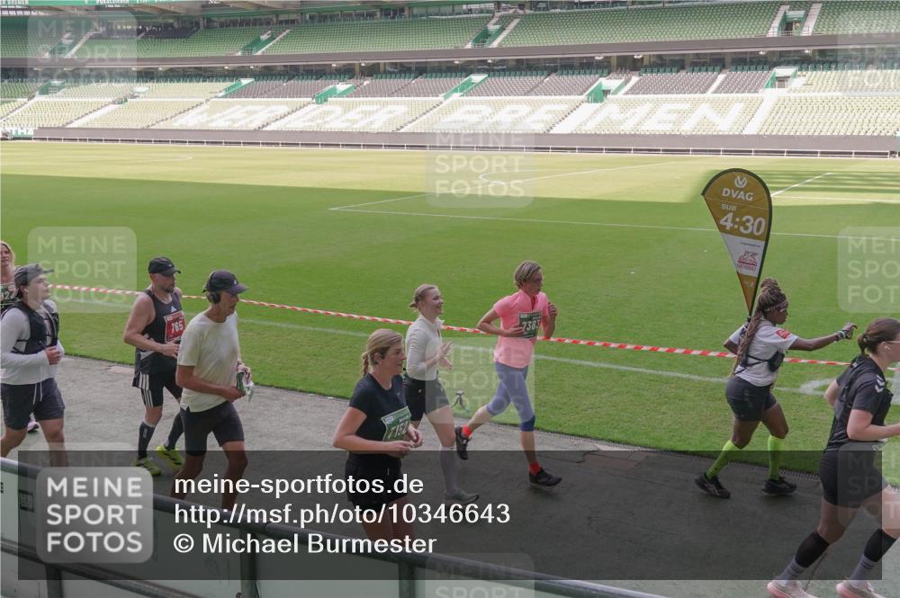 13.09.2026 - 21. swb-Marathon Bremen Michael Burmester http://msf.ph/oto/10346643 13.09.2026 13:35:18 Laufen im Stadion 170, 193, 368, 462, 496, 657, 679, 709, 916, 1026, 1048, 1280, 1321, 1396, 1432, 1444, 1553, 1560, 1607, 1703, 1726, 1772, 1784, 1827, 1965, 1974, 1977, 1992, 2335, 2338, 2451, 2511, 2578, 2641, 2650, 2688, 2735, 2789, 2791, 2894, 2933, 3090, 3179, 3191, 3345, 3406, 3472, 3547, 3555, 3588, 3660, 3708, 3709, 3720, 3801, 3904, 3914, 4001, 4014, 4200, 4290, 4500, 4546, 4561, 4880, 4967, 5000, 5151, 5818 meine-sportfotos.de