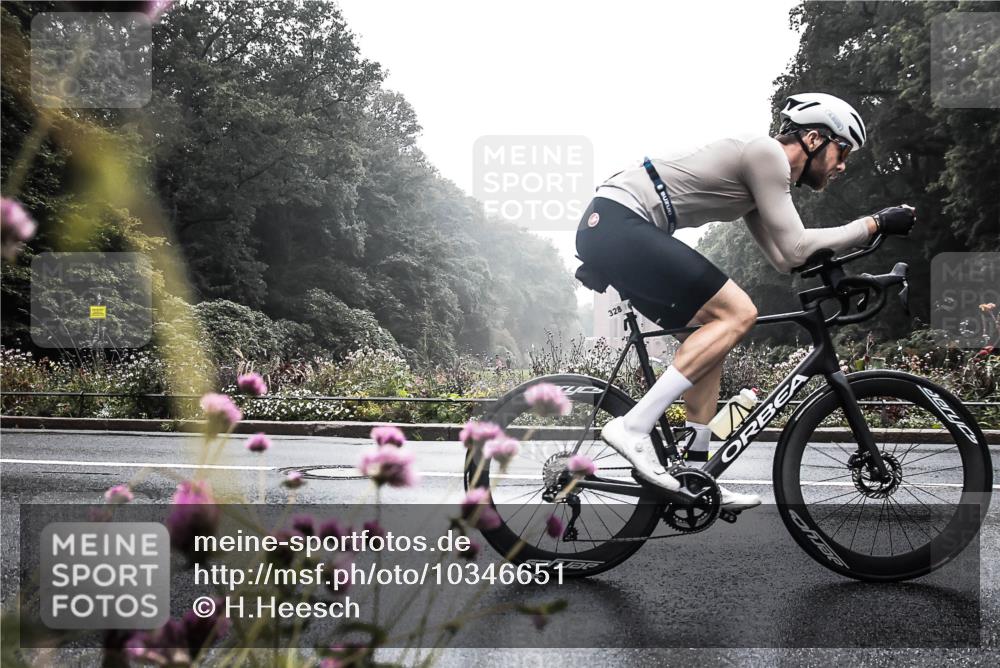 13.09.2026 - Stadtparktriathlon H.Heesch http://msf.ph/oto/10346651 13.09.2026 09:53:48 Radfahren 243, 290, 328 meine-sportfotos.de
