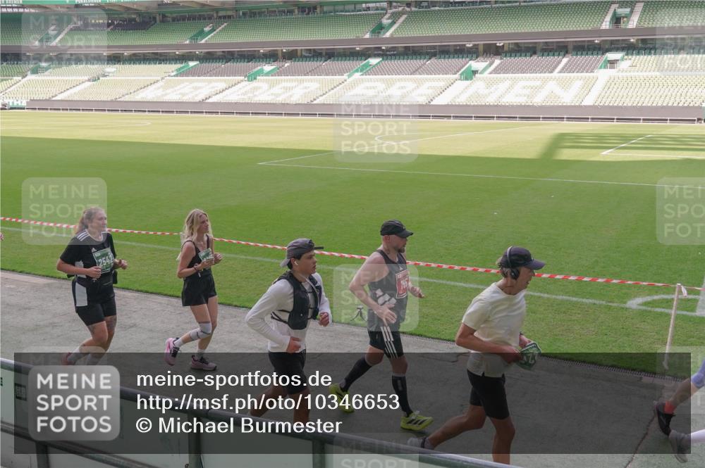 13.09.2026 - 21. swb-Marathon Bremen Michael Burmester http://msf.ph/oto/10346653 13.09.2026 13:35:19 Laufen im Stadion 170, 193, 368, 462, 496, 657, 679, 709, 916, 1026, 1048, 1280, 1321, 1396, 1432, 1444, 1553, 1560, 1607, 1703, 1726, 1772, 1784, 1827, 1965, 1974, 1977, 1992, 2335, 2338, 2451, 2511, 2578, 2641, 2650, 2688, 2735, 2789, 2791, 2894, 2933, 3090, 3179, 3191, 3345, 3406, 3472, 3547, 3555, 3588, 3660, 3708, 3709, 3720, 3801, 3904, 3914, 4014, 4200, 4290, 4500, 4546, 4561, 4880, 4967, 5000, 5151, 5332, 5818 meine-sportfotos.de