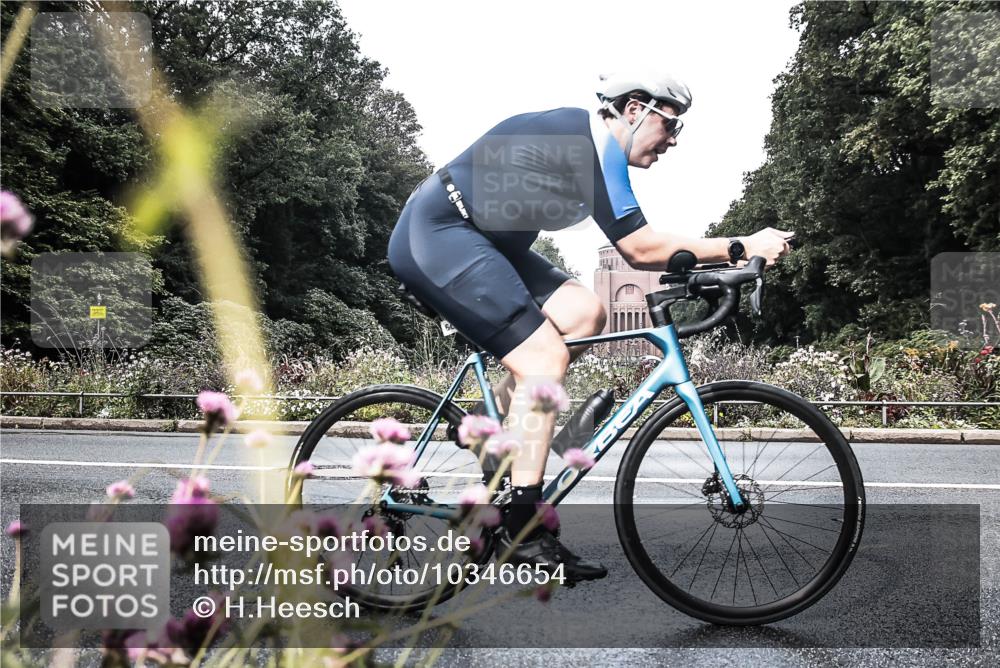 13.09.2026 - Stadtparktriathlon H.Heesch http://msf.ph/oto/10346654 13.09.2026 11:05:55 Radfahren 559, 630, 668, 686 meine-sportfotos.de