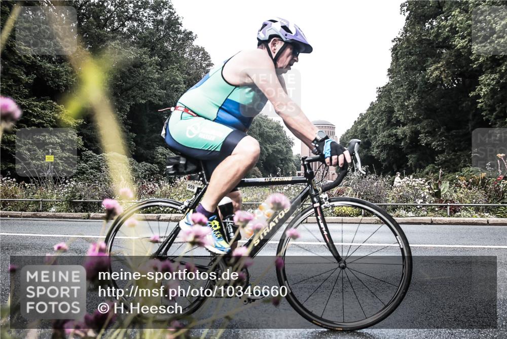 13.09.2026 - Stadtparktriathlon H.Heesch http://msf.ph/oto/10346660 13.09.2026 11:05:56 Radfahren 559, 630, 668, 686 meine-sportfotos.de