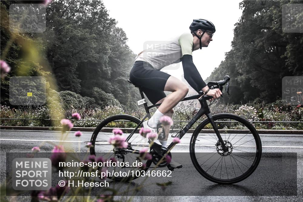 13.09.2026 - Stadtparktriathlon H.Heesch http://msf.ph/oto/10346662 13.09.2026 09:53:53 Radfahren 232, 243, 251, 274, 289 meine-sportfotos.de
