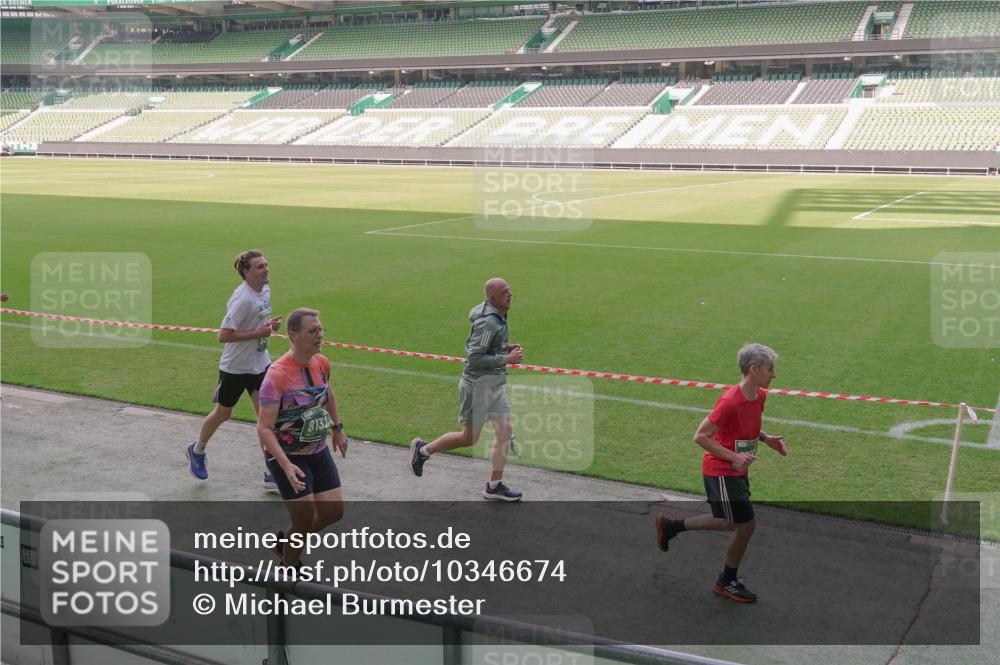 13.09.2026 - 21. swb-Marathon Bremen Michael Burmester http://msf.ph/oto/10346674 13.09.2026 13:35:22 Laufen im Stadion 170, 193, 368, 462, 496, 657, 679, 709, 916, 1015, 1026, 1048, 1280, 1321, 1396, 1432, 1444, 1553, 1560, 1607, 1703, 1726, 1772, 1784, 1827, 1965, 1974, 1977, 1992, 2335, 2338, 2451, 2511, 2578, 2650, 2688, 2735, 2789, 2791, 2894, 2933, 3090, 3161, 3179, 3191, 3345, 3406, 3463, 3472, 3547, 3555, 3588, 3660, 3708, 3709, 3720, 3801, 3904, 3914, 4014, 4145, 4200, 4290, 4500, 4546, 4561, 4880, 4967, 5000, 5151, 5332, 5818 meine-sportfotos.de