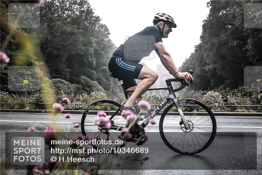 13.09.2026 - Stadtparktriathlon H.Heesch http://msf.ph/oto/10346689 13.09.2026 09:53:59 Radfahren 229, 232, 261, 267 meine-sportfotos.de