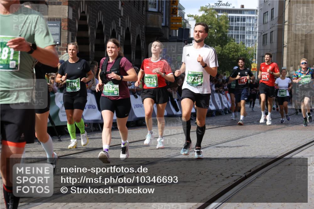13.09.2026 - 21. swb-Marathon Bremen Strokosch-Dieckow http://msf.ph/oto/10346693 13.09.2026 13:28:11 Ziel 440, 488, 534, 762, 1343, 1456, 1932, 2686, 3135, 3480, 3576, 3970, 4106, 4133, 4265, 4496, 4593, 4744, 5462, 6067, 6468, 6522, 7042, 7138, 7358, 8188, 8351, 9067, 9145, 9494, 9727, 13069, 13198, 178, 210, 1380, 1460, 2047, 2977, 3114, 3294, 3334, 3597, 4506, 5250, 5889, 6182, 8429, 8570, 9064, 9549 meine-sportfotos.de
