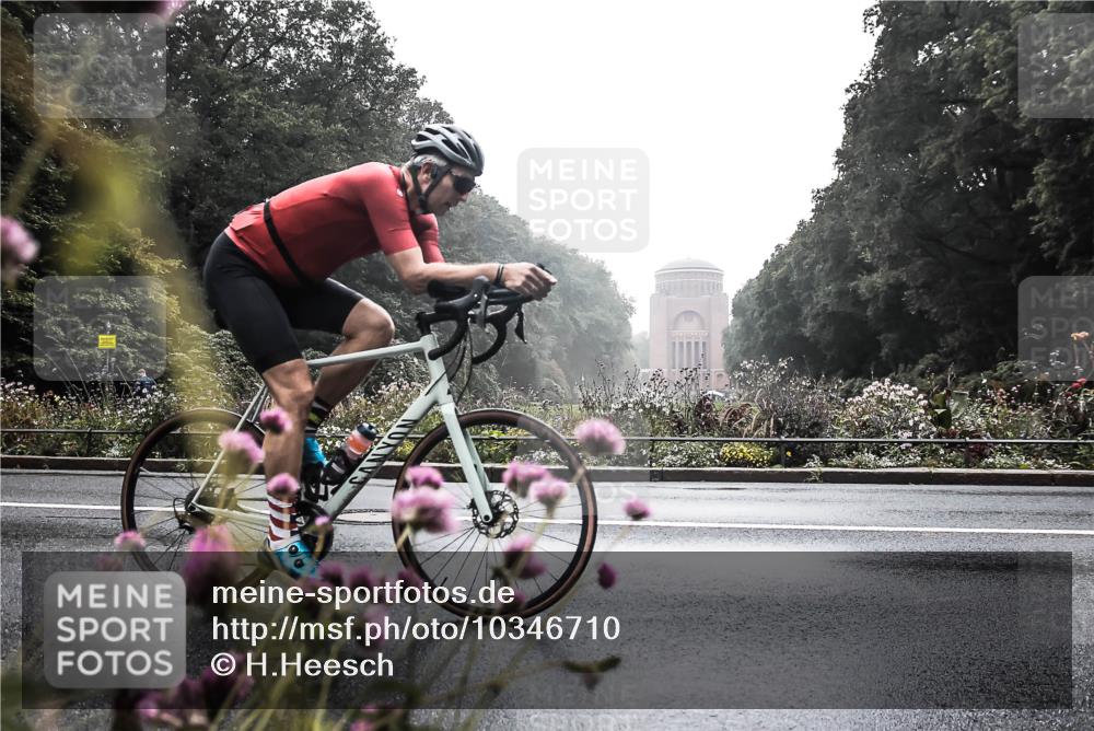 13.09.2026 - Stadtparktriathlon H.Heesch http://msf.ph/oto/10346710 13.09.2026 09:54:20 Radfahren 216, 226, 257, 302, 317 meine-sportfotos.de