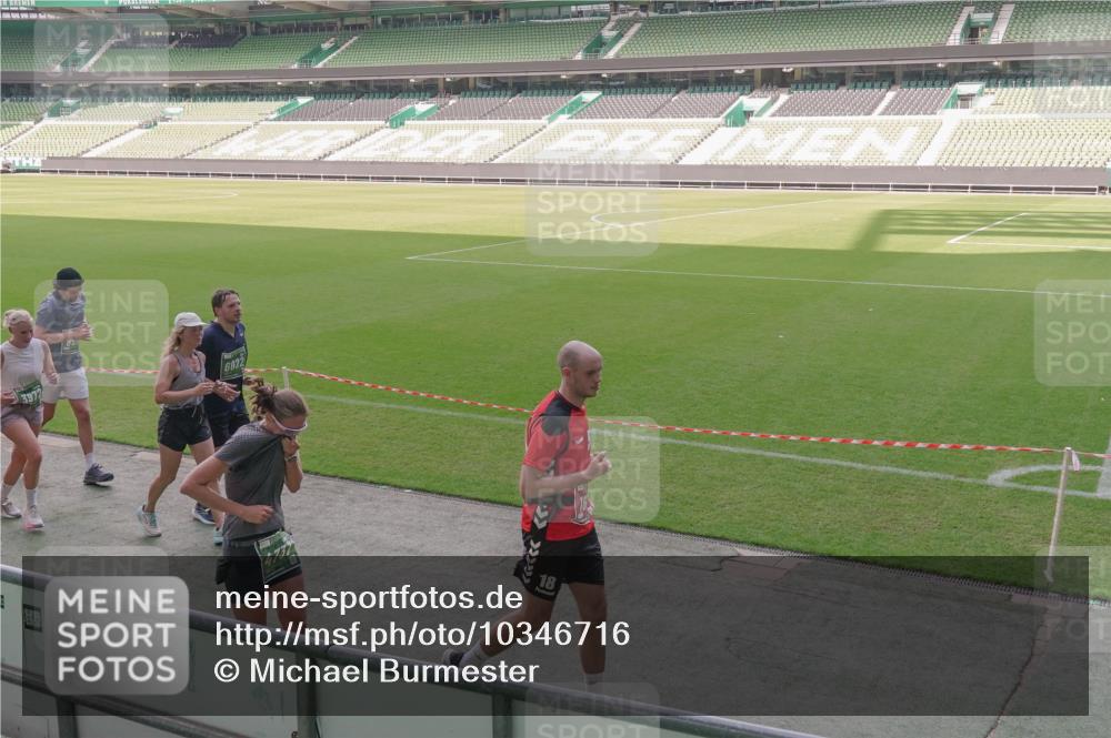 13.09.2026 - 21. swb-Marathon Bremen Michael Burmester http://msf.ph/oto/10346716 13.09.2026 13:35:30 Laufen im Stadion 170, 193, 368, 462, 491, 496, 657, 679, 709, 916, 1015, 1026, 1280, 1321, 1396, 1432, 1553, 1560, 1607, 1703, 1726, 1772, 1784, 1887, 1934, 1965, 1974, 1977, 1992, 2335, 2338, 2451, 2578, 2650, 2688, 2789, 2791, 2894, 2933, 3090, 3161, 3169, 3179, 3191, 3345, 3406, 3463, 3472, 3498, 3547, 3555, 3573, 3588, 3660, 3708, 3709, 3720, 3801, 3904, 3914, 4014, 4145, 4200, 4290, 4464, 4500, 4546, 4561, 4880, 4967, 5000, 5151, 5332, 5818 meine-sportfotos.de
