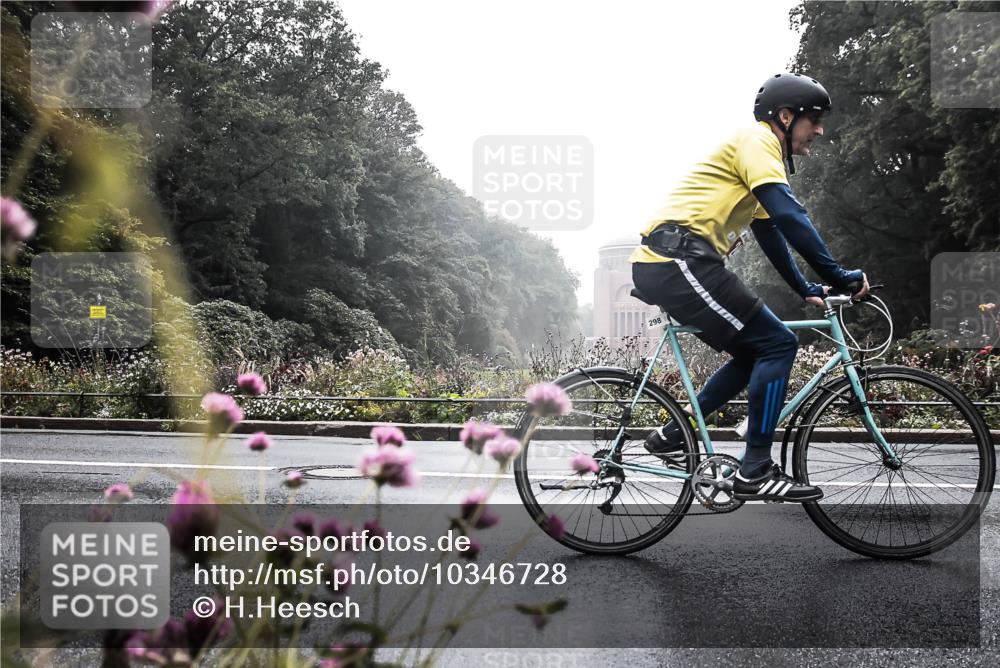 13.09.2026 - Stadtparktriathlon H.Heesch http://msf.ph/oto/10346728 13.09.2026 09:54:25 Radfahren 223, 226, 298, 302, 317 meine-sportfotos.de