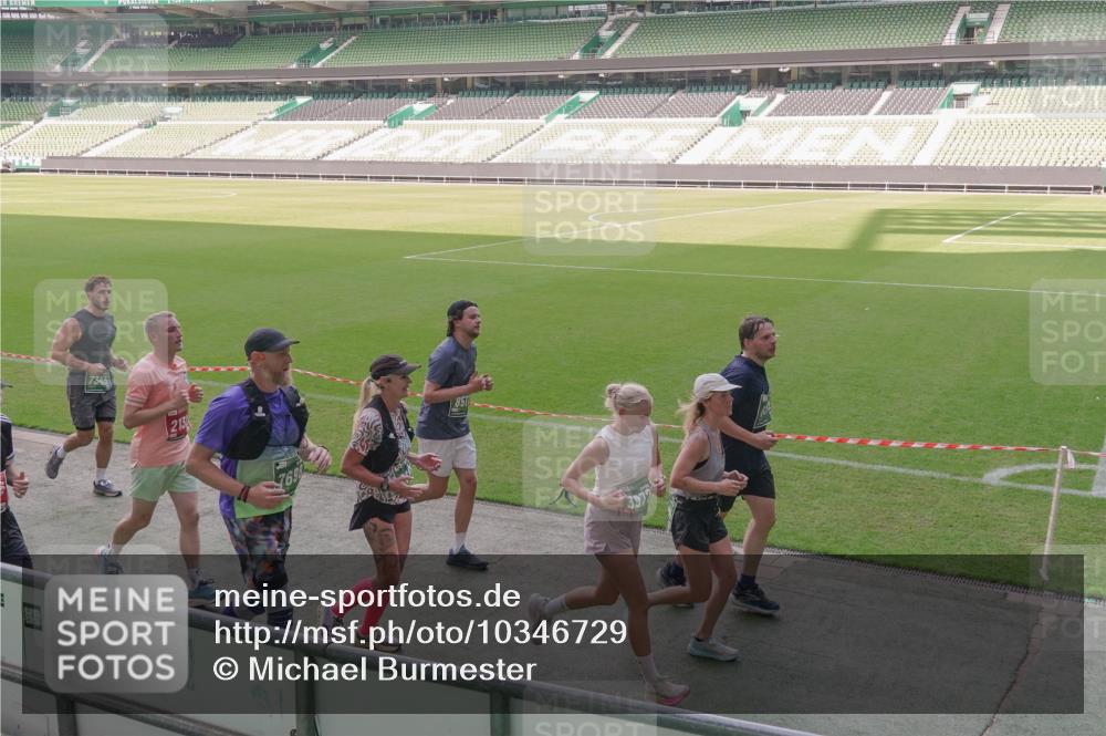 13.09.2026 - 21. swb-Marathon Bremen Michael Burmester http://msf.ph/oto/10346729 13.09.2026 13:35:32 Laufen im Stadion 170, 193, 368, 462, 491, 496, 657, 679, 709, 916, 1015, 1026, 1280, 1321, 1396, 1432, 1553, 1560, 1607, 1703, 1726, 1772, 1784, 1887, 1934, 1965, 1974, 1977, 1992, 2335, 2338, 2451, 2578, 2650, 2688, 2789, 2791, 2894, 2933, 3090, 3161, 3169, 3178, 3179, 3191, 3406, 3463, 3472, 3498, 3547, 3555, 3573, 3588, 3660, 3708, 3709, 3720, 3801, 3904, 3914, 4014, 4145, 4200, 4290, 4464, 4500, 4546, 4561, 4880, 4967, 5000, 5151, 5332, 5818 meine-sportfotos.de