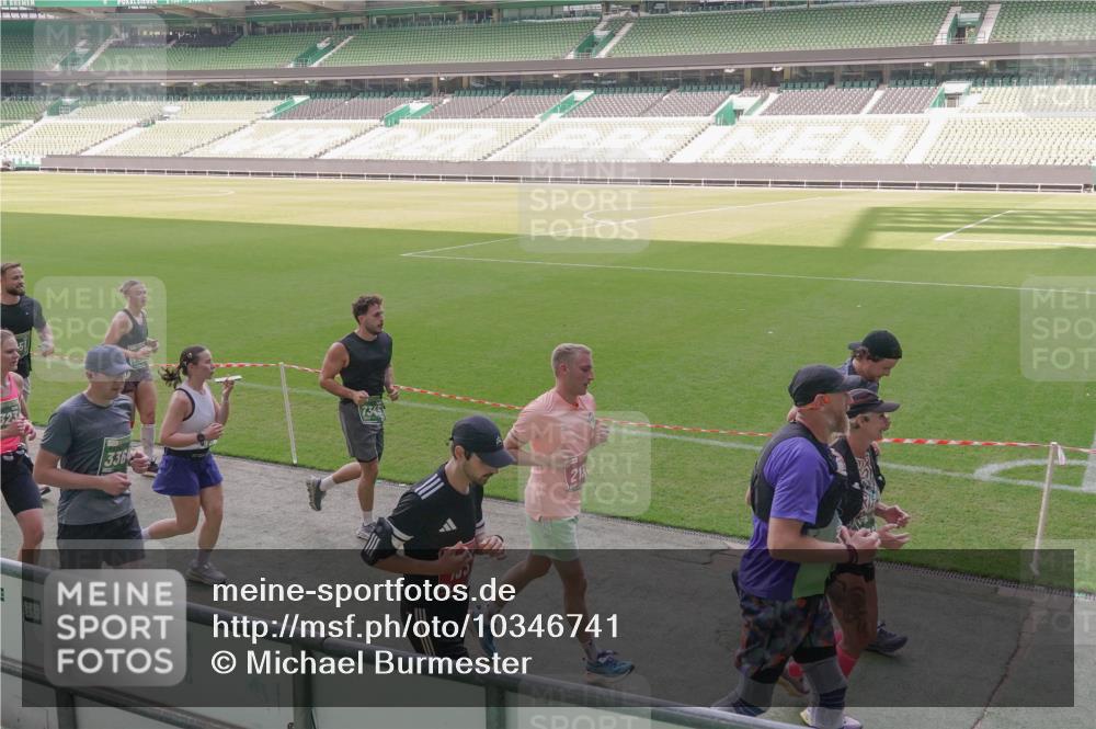 13.09.2026 - 21. swb-Marathon Bremen Michael Burmester http://msf.ph/oto/10346741 13.09.2026 13:35:33 Laufen im Stadion 170, 193, 368, 462, 491, 496, 657, 679, 709, 916, 1015, 1026, 1280, 1321, 1396, 1432, 1553, 1560, 1607, 1703, 1726, 1772, 1784, 1887, 1934, 1965, 1974, 1977, 1992, 2335, 2338, 2451, 2578, 2650, 2688, 2789, 2791, 2894, 2933, 3090, 3161, 3169, 3178, 3179, 3191, 3406, 3463, 3472, 3498, 3547, 3555, 3573, 3588, 3660, 3708, 3709, 3720, 3801, 3904, 3914, 4014, 4145, 4200, 4290, 4464, 4500, 4546, 4561, 4880, 4967, 5000, 5034, 5151, 5332, 5818 meine-sportfotos.de