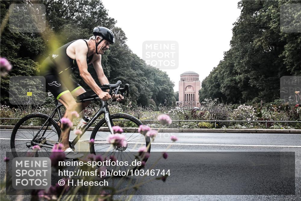 13.09.2026 - Stadtparktriathlon H.Heesch http://msf.ph/oto/10346744 13.09.2026 11:06:23 Radfahren 427, 544 meine-sportfotos.de
