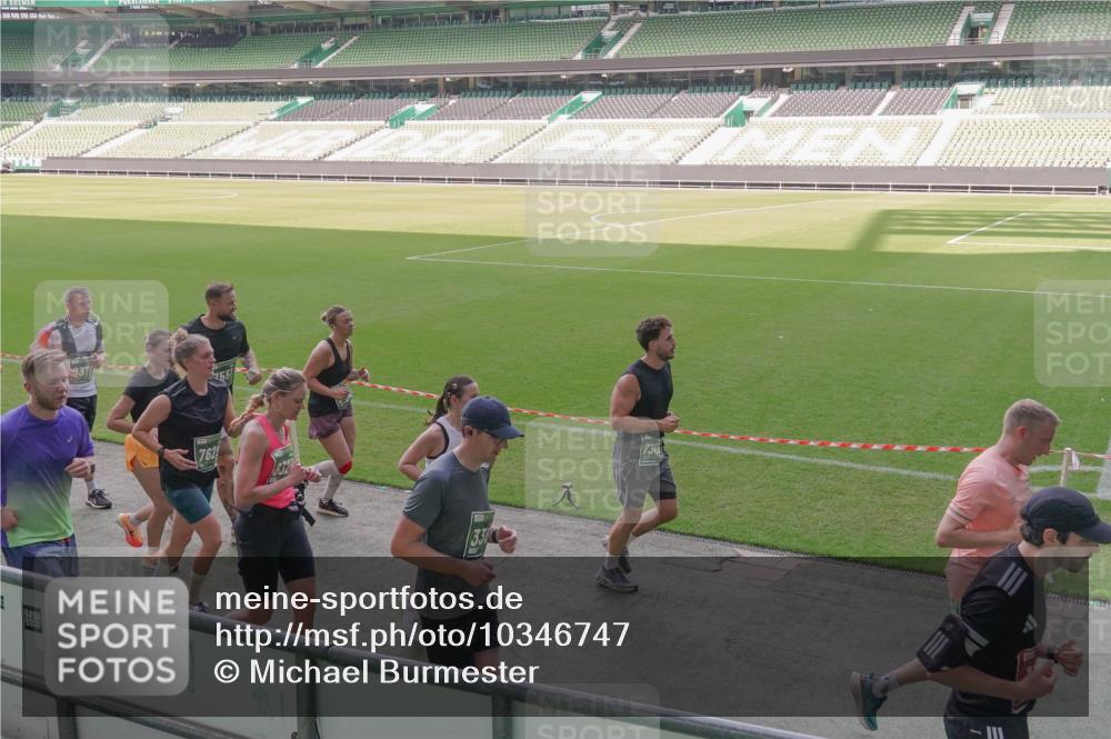13.09.2026 - 21. swb-Marathon Bremen Michael Burmester http://msf.ph/oto/10346747 13.09.2026 13:35:34 Laufen im Stadion 170, 193, 368, 462, 491, 496, 657, 679, 709, 916, 1015, 1026, 1280, 1321, 1396, 1432, 1553, 1560, 1607, 1703, 1726, 1772, 1784, 1887, 1934, 1965, 1974, 1977, 1992, 2335, 2338, 2451, 2578, 2650, 2688, 2789, 2791, 2894, 2933, 3090, 3161, 3169, 3178, 3179, 3191, 3406, 3463, 3472, 3498, 3547, 3555, 3573, 3588, 3660, 3708, 3709, 3720, 3801, 3904, 3914, 4014, 4145, 4200, 4290, 4464, 4500, 4546, 4561, 4880, 4967, 5000, 5034, 5151, 5332, 5818 meine-sportfotos.de