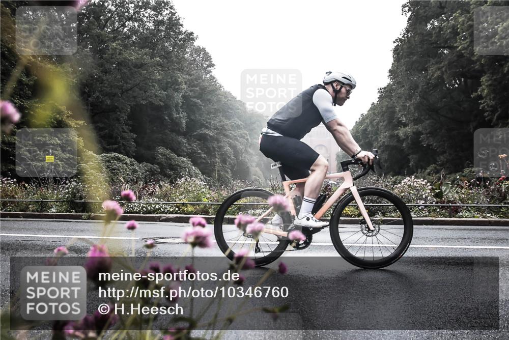 13.09.2026 - Stadtparktriathlon H.Heesch http://msf.ph/oto/10346760 13.09.2026 09:54:48 Radfahren 249, 276, 334 meine-sportfotos.de