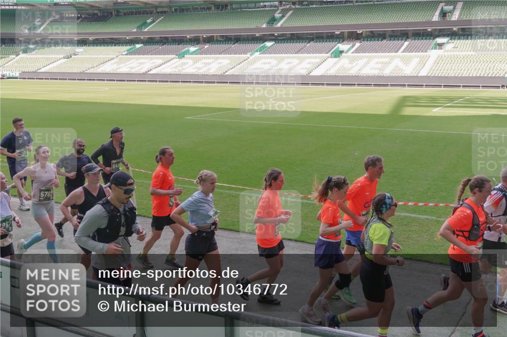 13.09.2026 - 21. swb-Marathon Bremen Michael Burmester http://msf.ph/oto/10346772 13.09.2026 13:35:36 Laufen im Stadion 170, 193, 368, 462, 491, 496, 657, 679, 916, 1015, 1026, 1280, 1321, 1396, 1432, 1553, 1560, 1607, 1703, 1726, 1772, 1784, 1887, 1934, 1965, 1974, 1977, 1992, 2335, 2338, 2451, 2578, 2650, 2688, 2789, 2791, 2894, 2933, 3090, 3161, 3169, 3178, 3179, 3191, 3406, 3463, 3472, 3498, 3547, 3555, 3573, 3588, 3660, 3708, 3709, 3720, 3801, 3839, 3904, 3914, 4014, 4145, 4200, 4290, 4464, 4500, 4546, 4561, 4880, 4967, 5000, 5034, 5151, 5332, 5818 meine-sportfotos.de