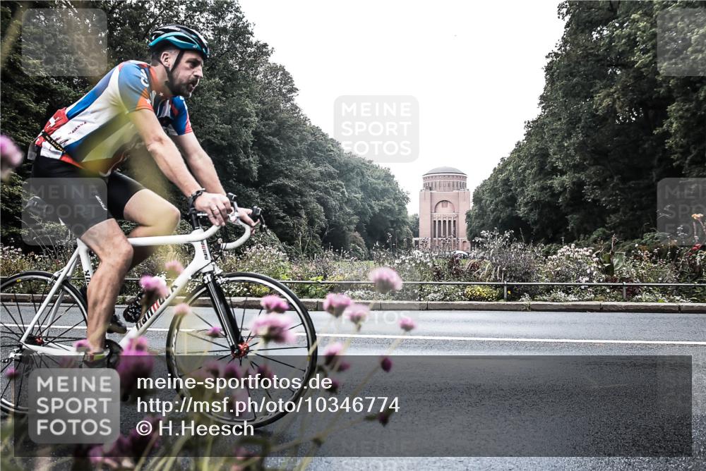 13.09.2026 - Stadtparktriathlon H.Heesch http://msf.ph/oto/10346774 13.09.2026 11:06:39 Radfahren 611, 614, 634, 656, 674 meine-sportfotos.de