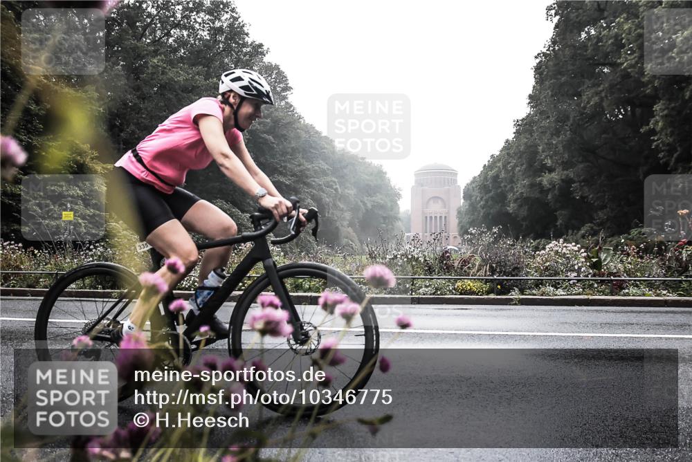 13.09.2026 - Stadtparktriathlon H.Heesch http://msf.ph/oto/10346775 13.09.2026 09:54:53 Radfahren 237, 245, 253, 276, 294, 316, 335 meine-sportfotos.de