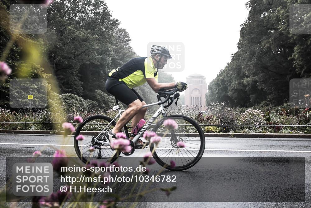 13.09.2026 - Stadtparktriathlon H.Heesch http://msf.ph/oto/10346782 13.09.2026 09:54:53 Radfahren 237, 245, 253, 276, 294, 316, 335 meine-sportfotos.de