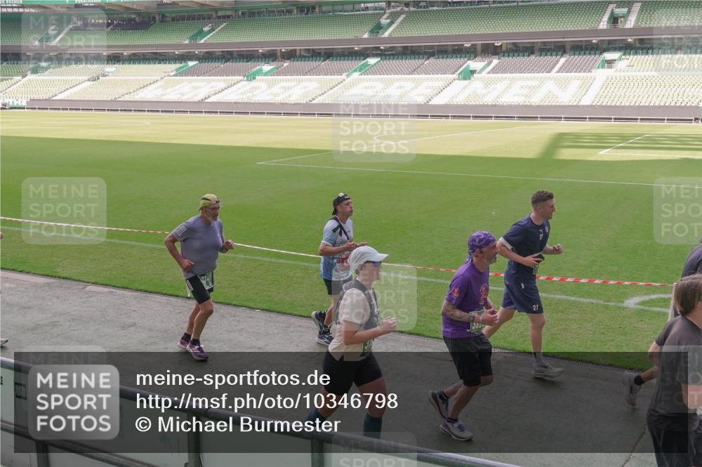 13.09.2026 - 21. swb-Marathon Bremen Michael Burmester http://msf.ph/oto/10346798 13.09.2026 13:35:39 Laufen im Stadion 170, 193, 368, 462, 491, 496, 657, 679, 1015, 1026, 1280, 1321, 1396, 1432, 1553, 1560, 1607, 1726, 1772, 1784, 1887, 1934, 1965, 1974, 1977, 1992, 2335, 2338, 2451, 2578, 2650, 2688, 2789, 2791, 2894, 2933, 3090, 3161, 3169, 3178, 3179, 3191, 3406, 3463, 3472, 3498, 3547, 3555, 3570, 3573, 3588, 3640, 3660, 3708, 3709, 3720, 3801, 3839, 3904, 3914, 3985, 4014, 4145, 4200, 4290, 4464, 4500, 4546, 4561, 4880, 4967, 5000, 5034, 5151, 5332, 5461, 5818 meine-sportfotos.de
