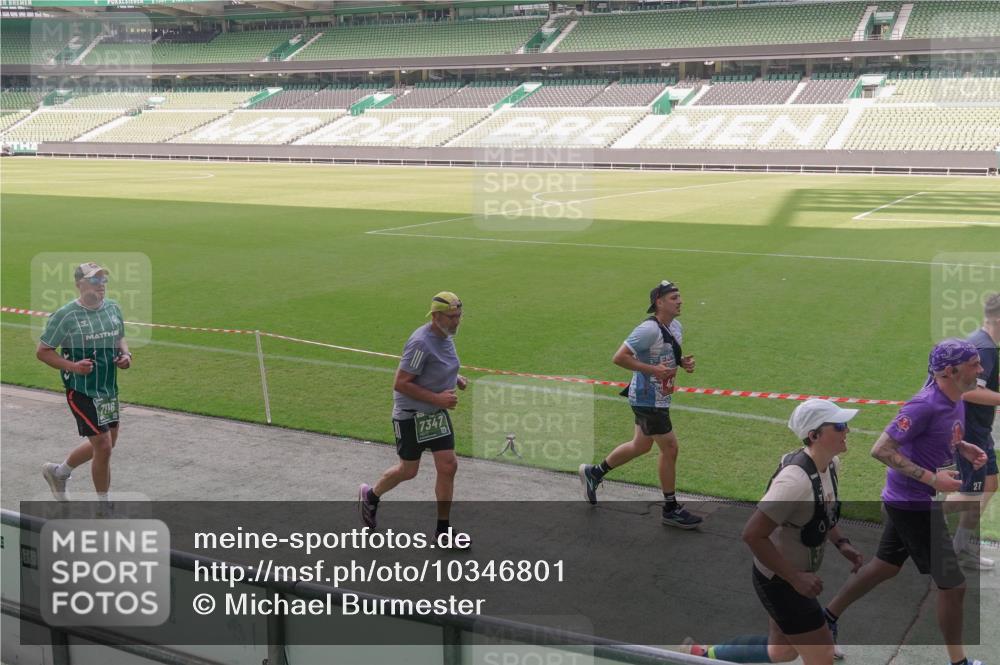 13.09.2026 - 21. swb-Marathon Bremen Michael Burmester http://msf.ph/oto/10346801 13.09.2026 13:35:40 Laufen im Stadion 170, 193, 368, 462, 491, 496, 657, 679, 1015, 1026, 1280, 1321, 1396, 1432, 1553, 1560, 1607, 1726, 1772, 1784, 1887, 1934, 1965, 1974, 1977, 1992, 2335, 2338, 2451, 2578, 2650, 2688, 2789, 2791, 2894, 2933, 3090, 3161, 3169, 3178, 3179, 3191, 3406, 3463, 3472, 3498, 3547, 3555, 3570, 3573, 3588, 3640, 3660, 3708, 3709, 3720, 3801, 3839, 3904, 3914, 3985, 4014, 4145, 4200, 4290, 4464, 4500, 4546, 4561, 4880, 4967, 5000, 5034, 5151, 5332, 5461, 5818 meine-sportfotos.de