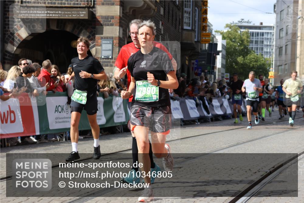 13.09.2026 - 21. swb-Marathon Bremen Strokosch-Dieckow http://msf.ph/oto/10346805 13.09.2026 13:32:33 Ziel 287, 1369, 2310, 2910, 3402, 3441, 3650, 3922, 4057, 4471, 4566, 4655, 4797, 4835, 5628, 6258, 6475, 6857, 6875, 7150, 7182, 7553, 7572, 7818, 8632, 9198, 9283, 9394, 9779, 13029, 13182, 13244, 1437, 2611, 3354, 3878, 3895, 4323, 4862, 5009, 5398, 5581, 5657, 6583, 6718, 7016, 7466, 7758, 8344, 8367, 8506, 13232 meine-sportfotos.de