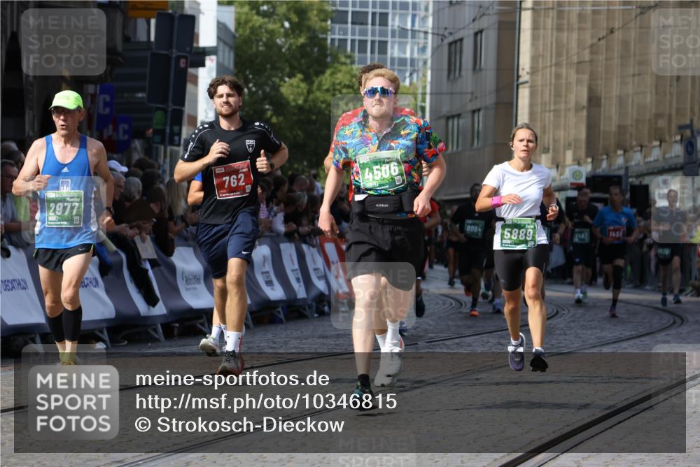 13.09.2026 - 21. swb-Marathon Bremen Strokosch-Dieckow http://msf.ph/oto/10346815 13.09.2026 13:28:12 Ziel 440, 488, 534, 762, 1343, 1456, 1932, 3135, 3480, 3576, 3970, 4106, 4133, 4265, 4496, 4744, 5462, 6067, 6468, 6522, 7042, 7138, 7358, 8188, 8351, 9067, 9145, 9494, 9727, 13069, 13198, 178, 210, 1380, 1460, 2047, 2977, 3114, 3294, 3597, 4250, 4506, 5250, 5683, 5889, 8429, 8570, 9064, 9549 meine-sportfotos.de