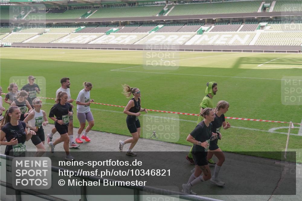 13.09.2026 - 21. swb-Marathon Bremen Michael Burmester http://msf.ph/oto/10346821 13.09.2026 13:35:45 Laufen im Stadion 170, 193, 368, 462, 491, 496, 657, 1015, 1026, 1280, 1321, 1396, 1432, 1553, 1560, 1607, 1726, 1772, 1784, 1887, 1934, 1965, 1974, 1977, 1992, 2335, 2338, 2578, 2650, 2688, 2789, 2791, 2894, 2933, 3090, 3161, 3169, 3178, 3179, 3191, 3406, 3408, 3463, 3472, 3498, 3547, 3555, 3570, 3573, 3588, 3640, 3660, 3708, 3709, 3720, 3801, 3839, 3904, 3914, 3985, 4014, 4145, 4200, 4290, 4464, 4500, 4546, 4561, 4880, 4967, 5000, 5034, 5151, 5332, 5461, 5818 meine-sportfotos.de