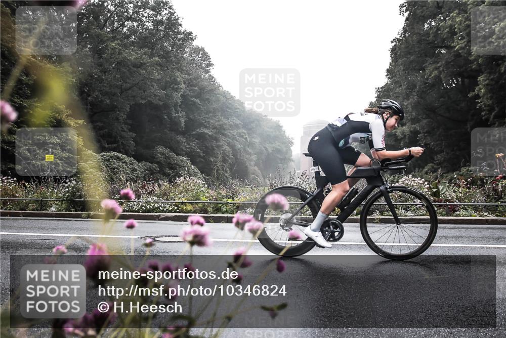 13.09.2026 - Stadtparktriathlon H.Heesch http://msf.ph/oto/10346824 13.09.2026 09:55:15 Radfahren 210, 218, 250, 254, 268, 320 meine-sportfotos.de