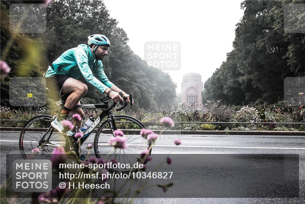 13.09.2026 - Stadtparktriathlon H.Heesch http://msf.ph/oto/10346827 13.09.2026 09:55:16 Radfahren 210, 218, 250, 254, 268, 320 meine-sportfotos.de