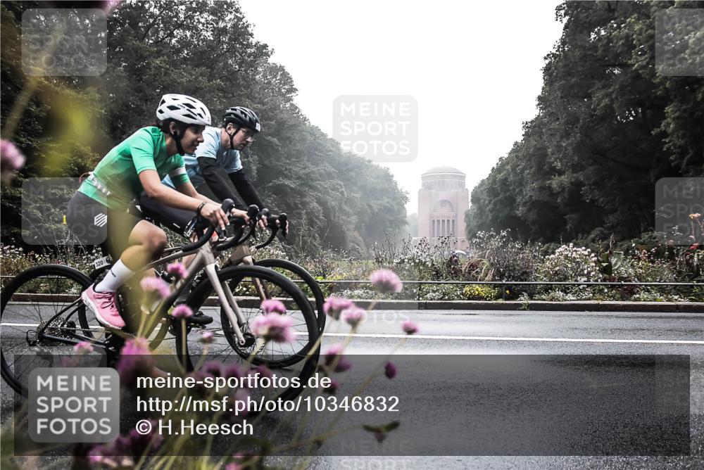 13.09.2026 - Stadtparktriathlon H.Heesch http://msf.ph/oto/10346832 13.09.2026 09:55:18 Radfahren 210, 218, 254, 320, 338 meine-sportfotos.de