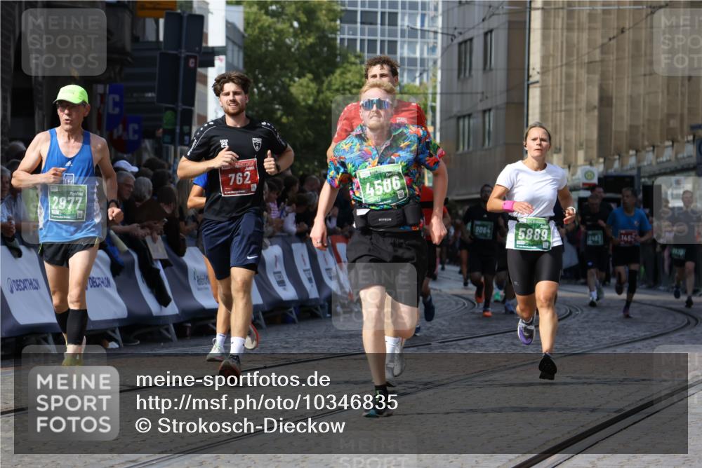 13.09.2026 - 21. swb-Marathon Bremen Strokosch-Dieckow http://msf.ph/oto/10346835 13.09.2026 13:28:13 Ziel 440, 488, 534, 762, 1343, 1456, 1932, 3135, 3480, 3576, 3970, 4106, 4133, 4265, 4496, 4744, 5462, 6468, 6522, 7042, 7138, 7358, 8188, 8351, 8656, 9067, 9145, 9494, 13069, 13198, 178, 210, 1380, 1460, 2047, 2977, 3294, 3597, 4250, 5250, 5683, 5889, 8429, 8570, 9064, 9549 meine-sportfotos.de