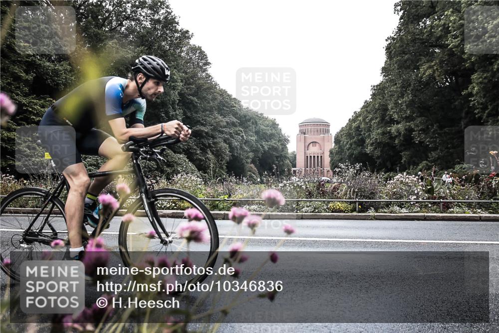 13.09.2026 - Stadtparktriathlon H.Heesch http://msf.ph/oto/10346836 13.09.2026 11:07:07 Radfahren 707 meine-sportfotos.de