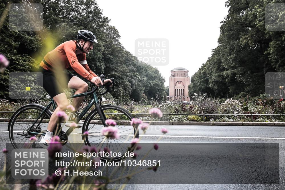 13.09.2026 - Stadtparktriathlon H.Heesch http://msf.ph/oto/10346851 13.09.2026 11:07:18 Radfahren 469, 586, 599, 639, 646, 677 meine-sportfotos.de