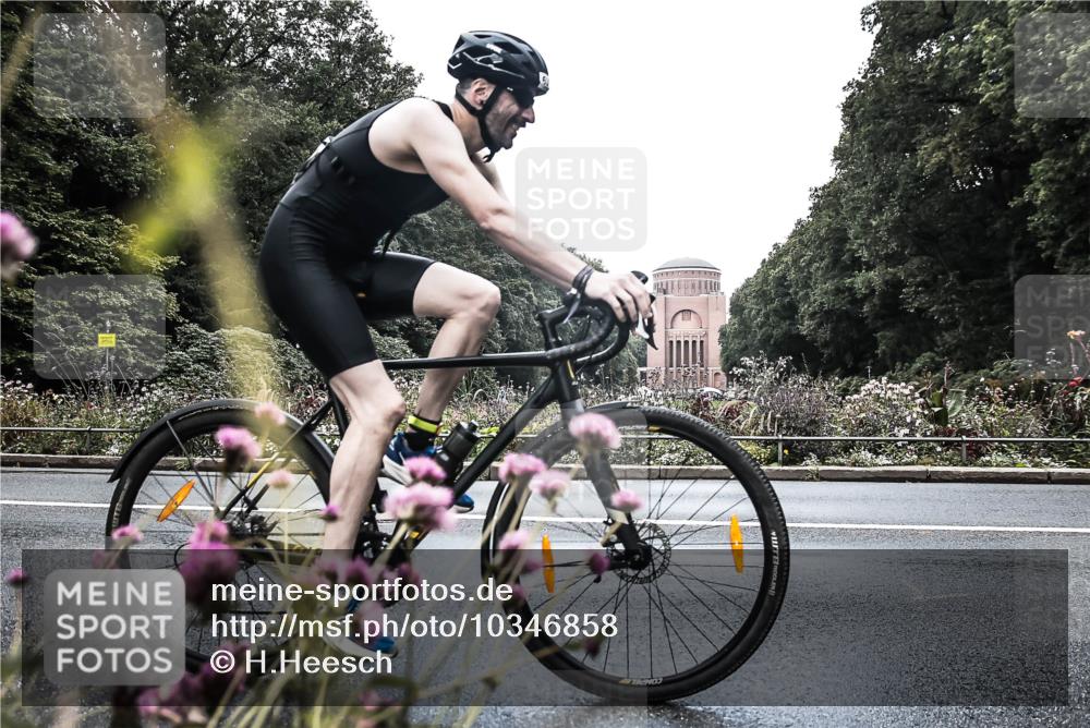 13.09.2026 - Stadtparktriathlon H.Heesch http://msf.ph/oto/10346858 13.09.2026 11:07:19 Radfahren 469, 586, 639, 677, 699 meine-sportfotos.de