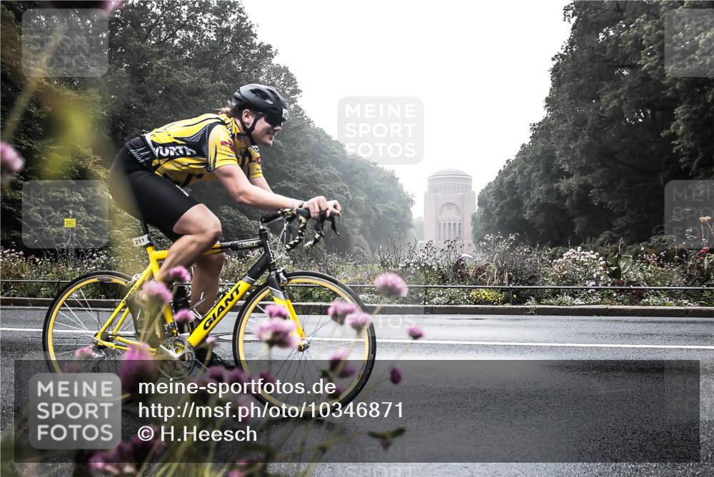 13.09.2026 - Stadtparktriathlon H.Heesch http://msf.ph/oto/10346871 13.09.2026 09:55:33 Radfahren 211, 330 meine-sportfotos.de